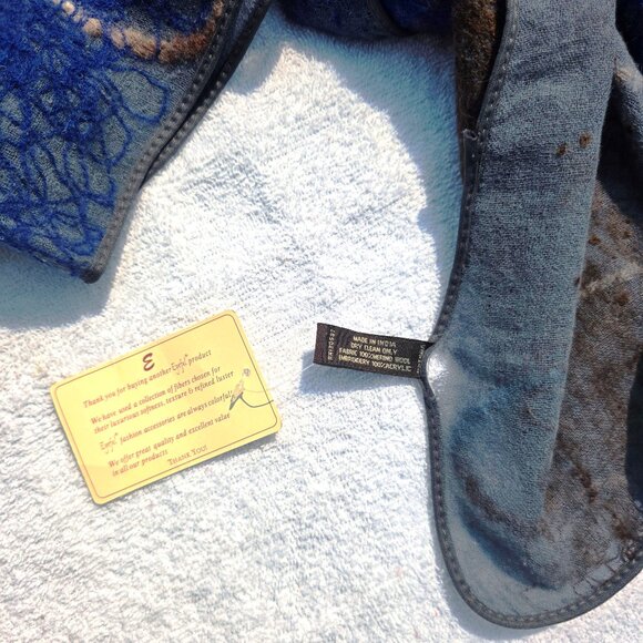 Eyeful Fashion Scarf 100% Merino Wool with Embroidery NWT *see pix* - Picture 6 of 7